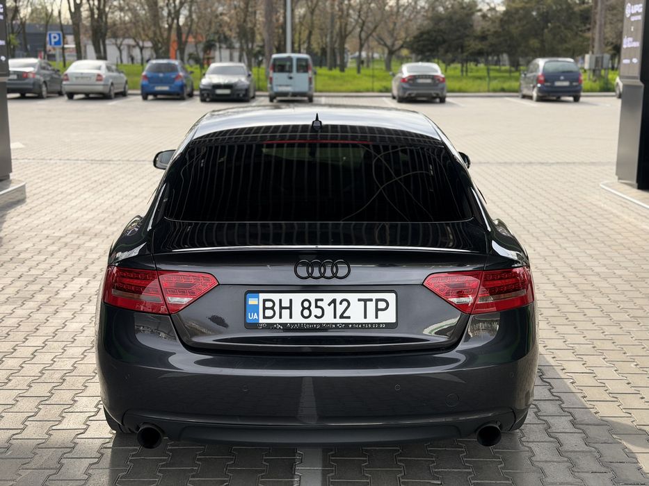 продам Audi A5 s line