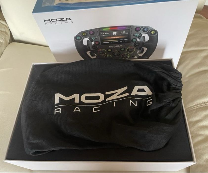 MOZA FSR Formula Wheel – Carbono Real – Ecrã 4.3” – NOVO