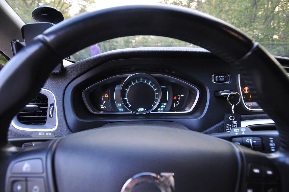 Volvo V40 Cross Country Volvo V40 Cross Country T4 AWD Momentum Polestar – 2013 – Serwis ASO