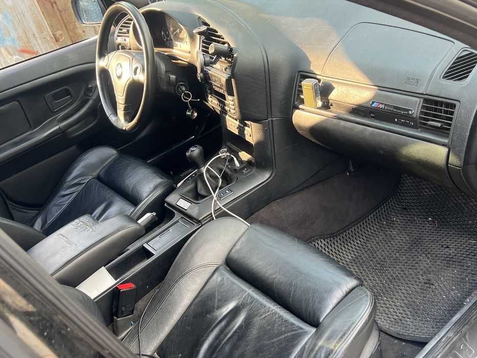 BMW 323i E36 M52B25