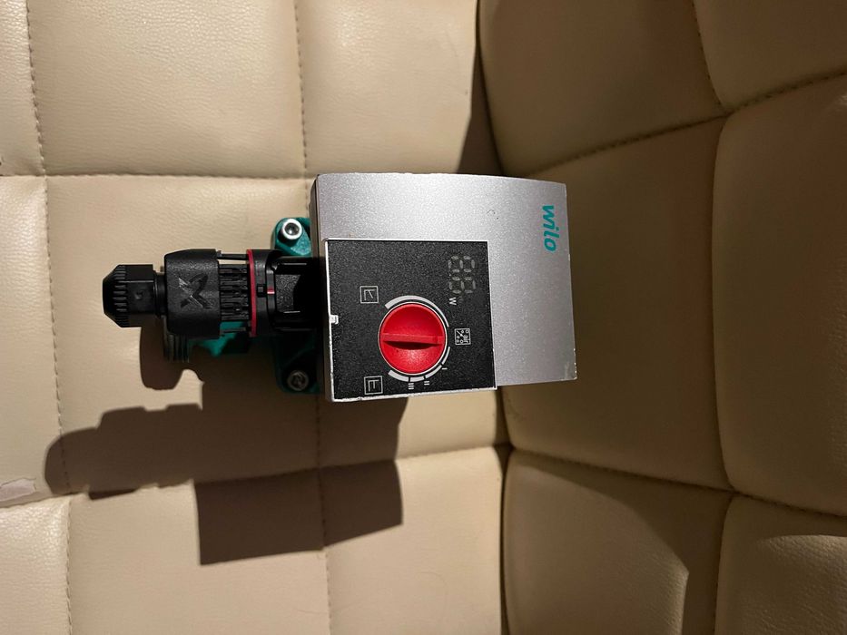 Pompa  obiegowa GRUNDFOS WILO  25 - 40-180 2 sztuki