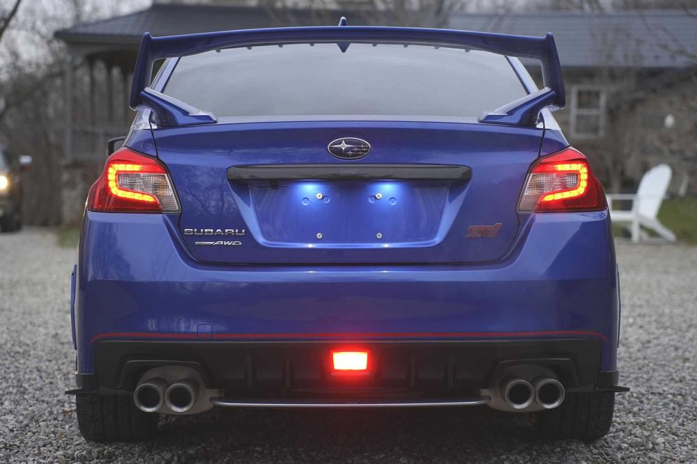 2016 рік Subaru WRX STI