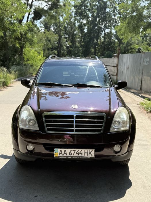Продам Ssang Yong Rexton 2.7 дизель