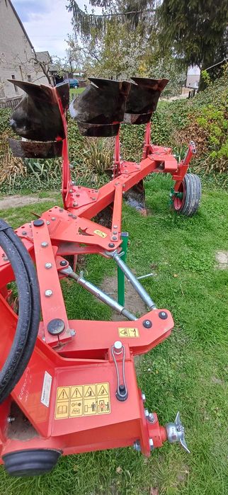 Pług obrotowy 4 Agro-Masz