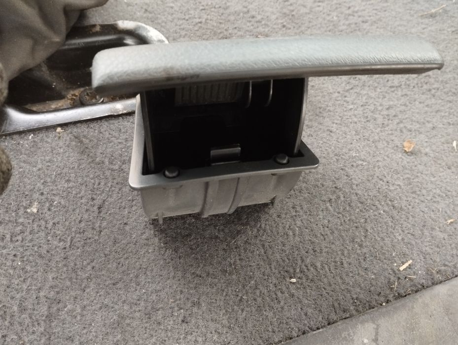 Popielniczka scudo expert Jumpy 2007/2016