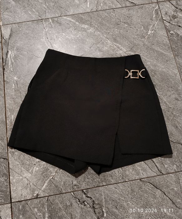 Юбка-шорти, Bershka