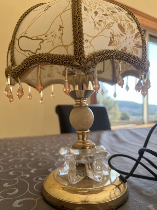 Candeeiro com abajur antigo