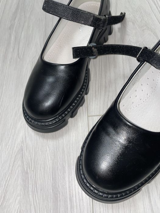 Продам туфлі-лофери, 34 розмір.