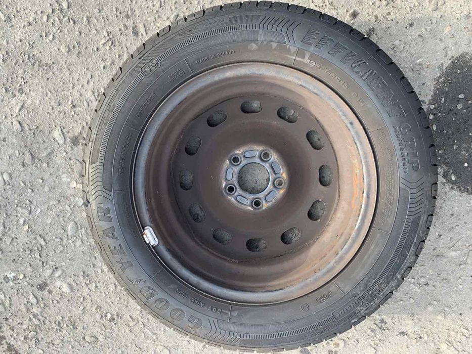 Шини  195/65 R15 Goodyear літо 2024 рік 7/6,5 мм