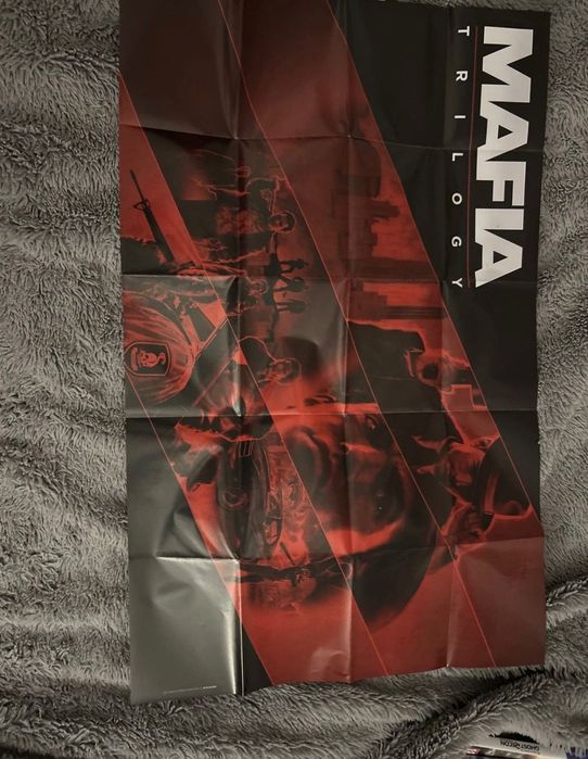 Mafia Trilogy definitive edition Xbox  One 3- discos vem com 2posters