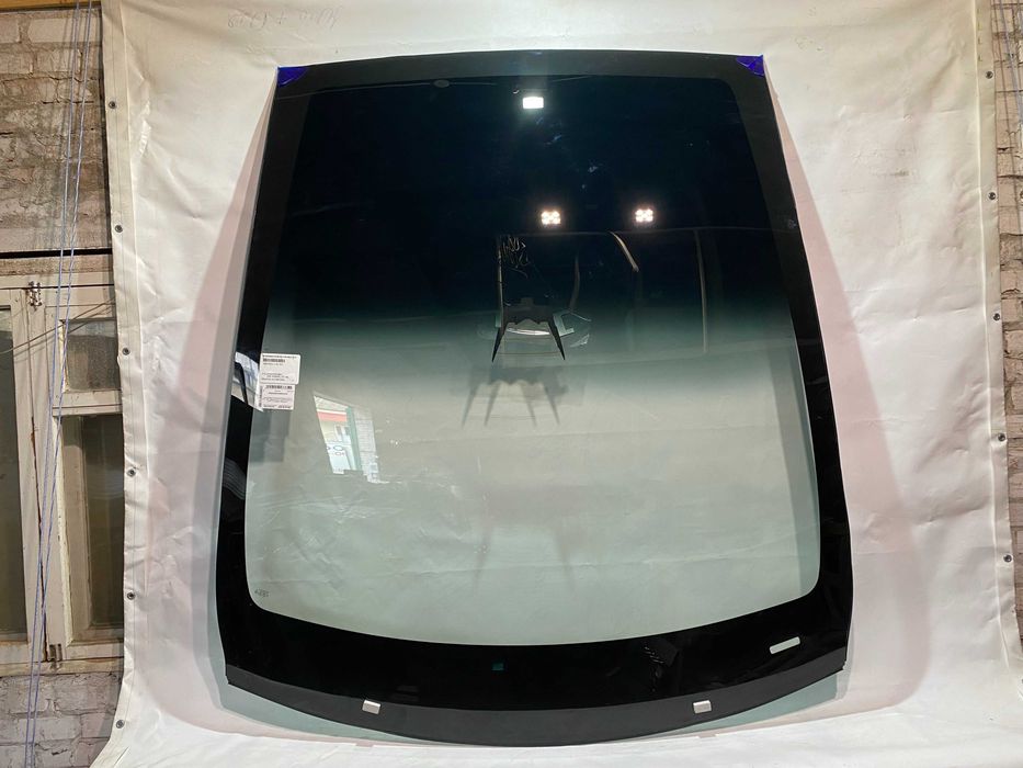 Лобове скло Tesla Model X з  2017-2020 роки