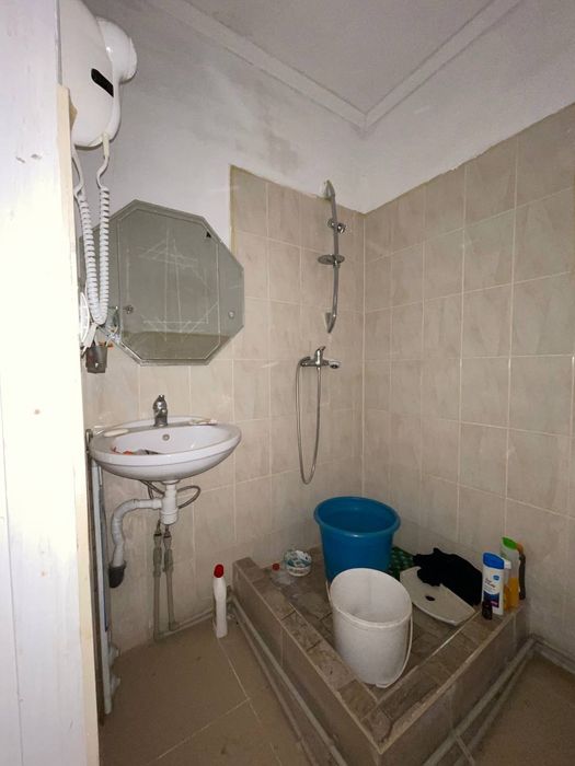 Будинок Незвисько, 18с.землі