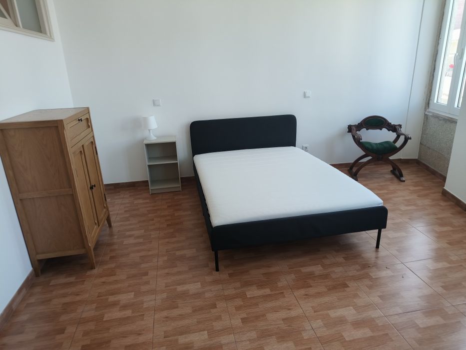 Quarto individual em moradia com jardim Ramada Alta Porto