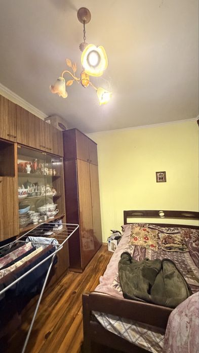 Продаж будинку з власною водоймою
