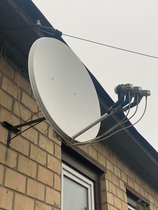 Супутникова тарілка антена (Спутниковая) телевізійна ТВ 80 см біла