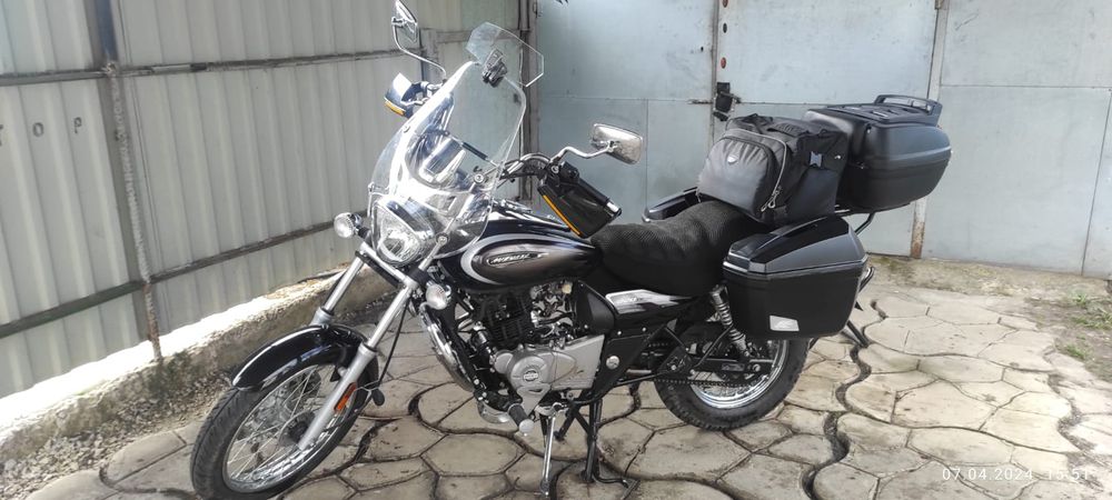 Баджадж Авенжер Круїз 220