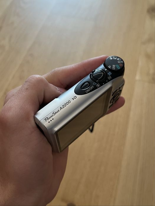 Легенда canon a2200 з комплектом!