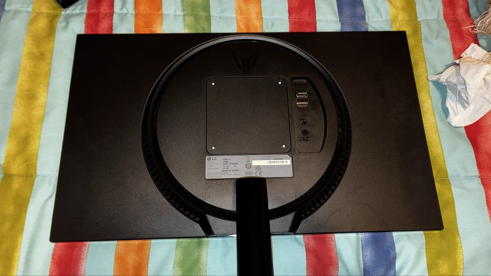 Munitor LG ultra gear 180hz 1ms