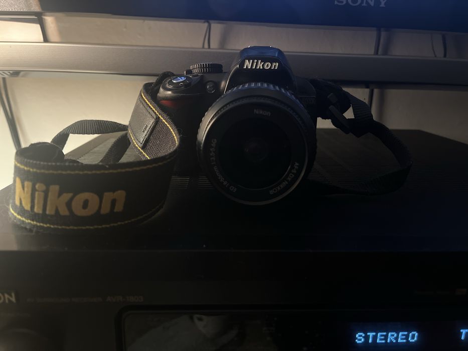 Nikon D3100 praticamente nova (sem uso)