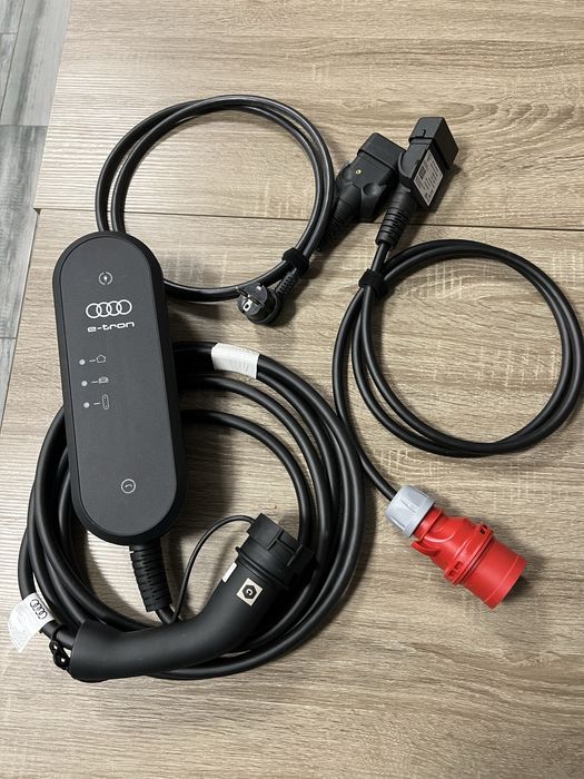 Оригінальний трифазний зарядний пристрій Audi e-tron (11 кВт.|16A)