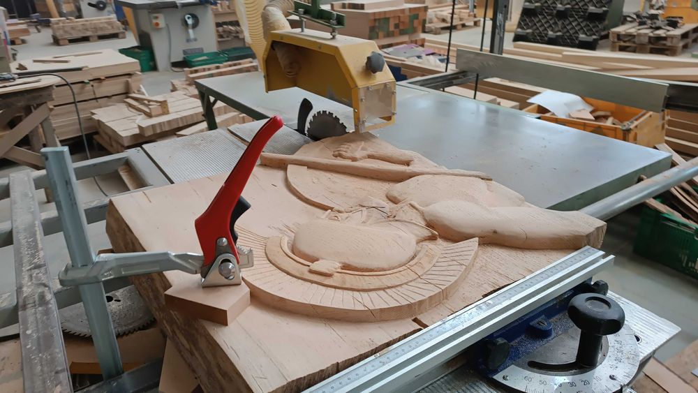 Rzeźba drewniana grecki wojownik