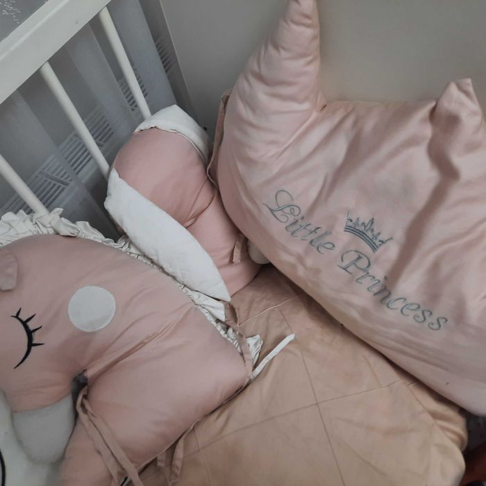 Продам бортики в дитяче ліжечко, все гарно переться.