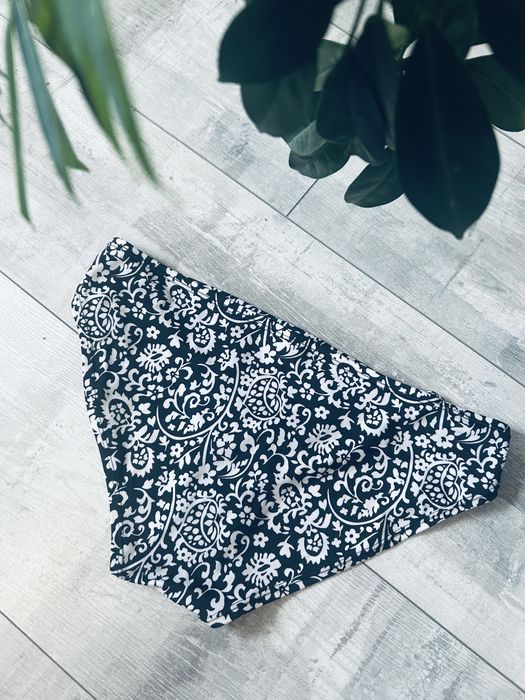 Dół od bikini czarno-biały