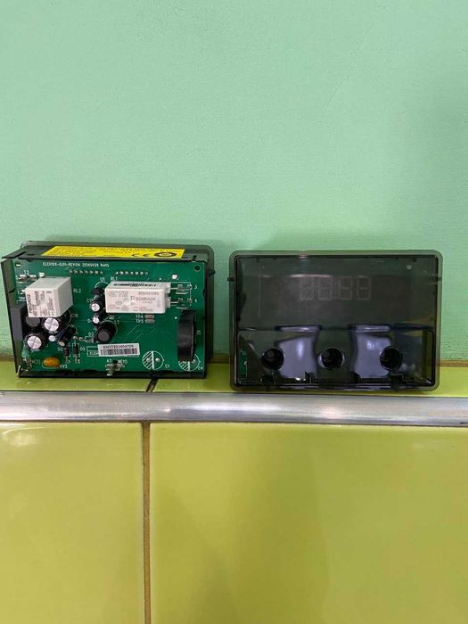 Духовка Electrolux EZB53400AX по запчастинам