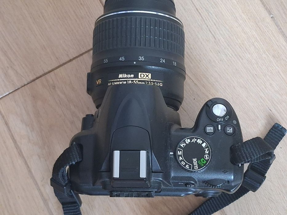 Фотоапарат Nikon D3000