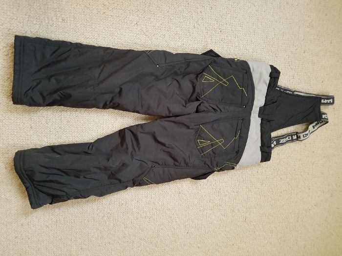 nowe ocieplane spodnie na narty i nie tylko roz 146 kol ciemna zielń