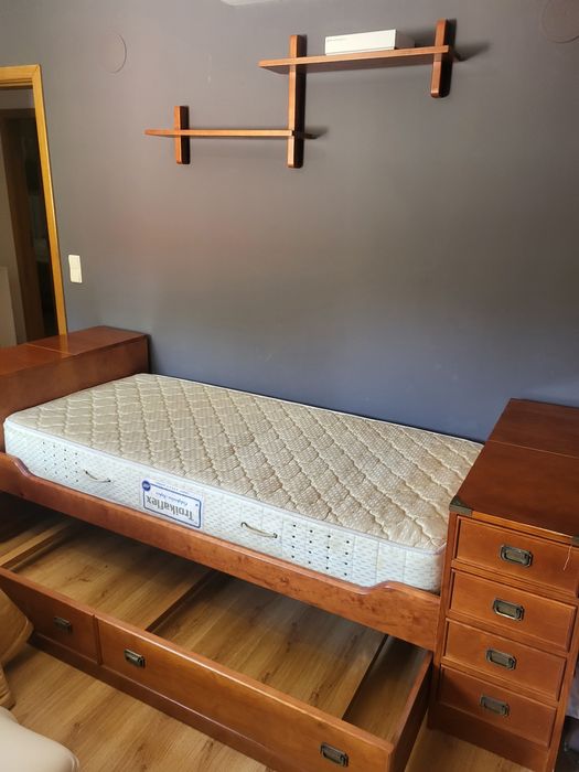 Mobilia quarto: Cama + cama no gavetão + Secretária