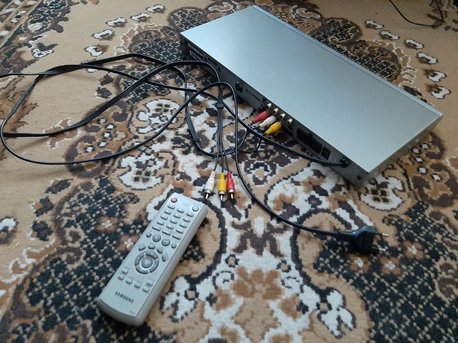 Продам DVD Samsung