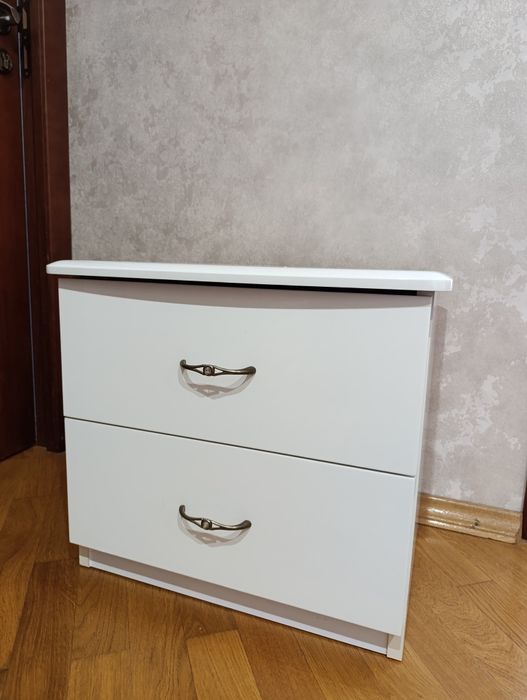 Тумба біла глянцева