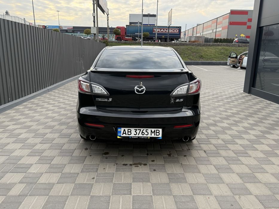 Продам Mazda 3..