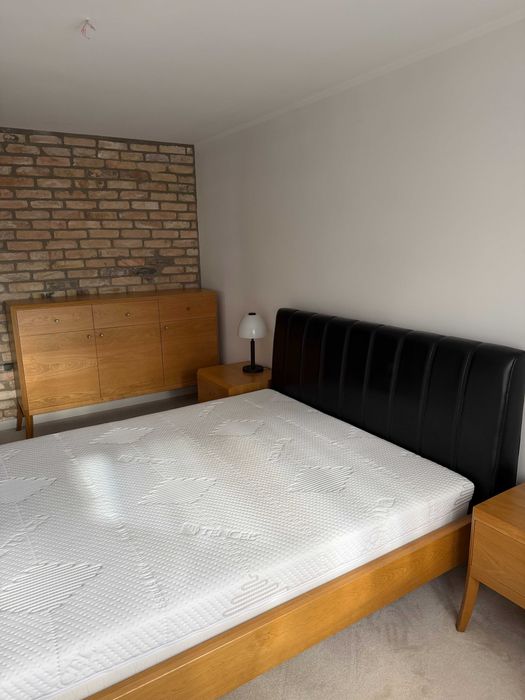 Dębowe meble do SYPIALNI