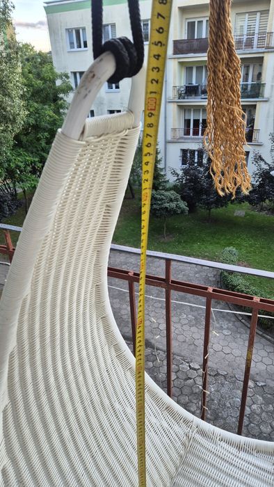 Huśtawka ratanowa biała