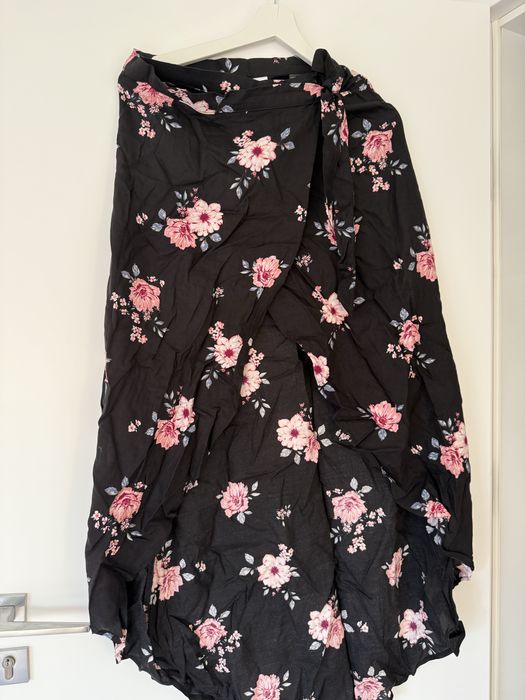 Spodnica z hm rozmiar 36 zawiazywana na boku