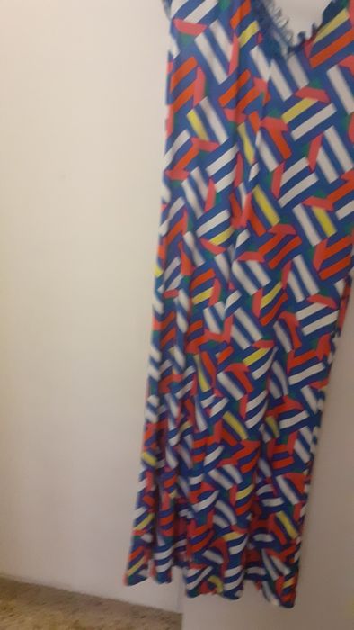 Macacão  de malha  fria tamanho medio com varias cores  azulão  branco