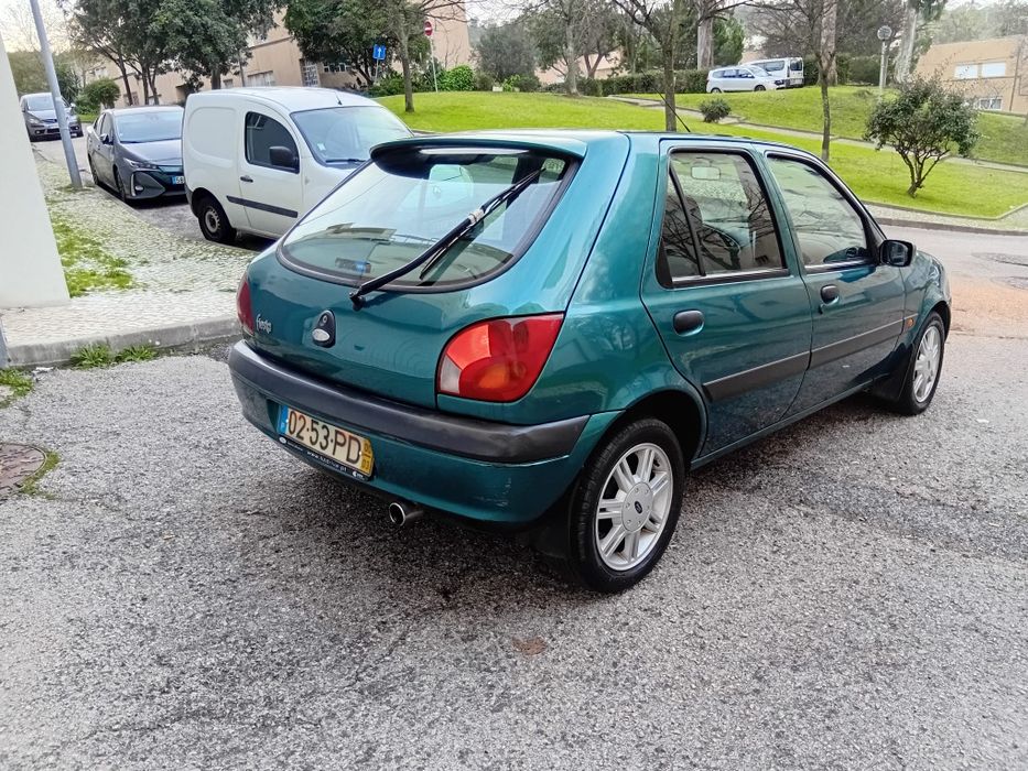 Ford fiesta ano 2000