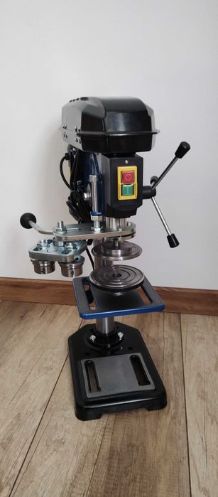 Nowiutka zamykarka do puszek konserw na jeden ruch zamykający