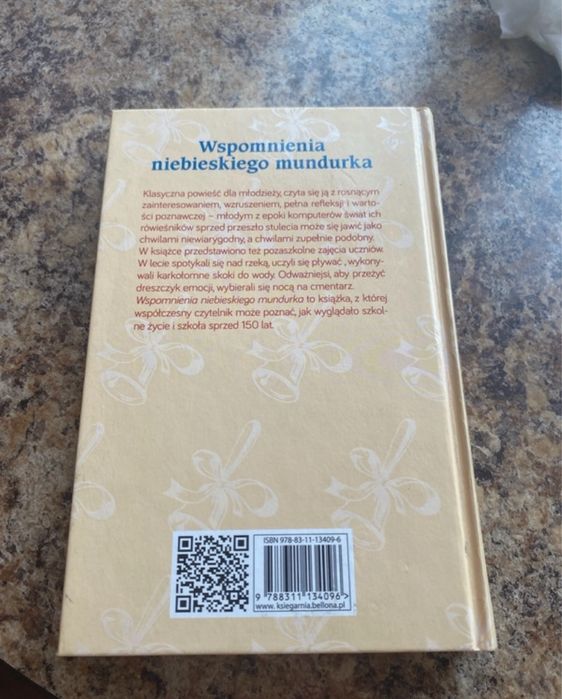 Książka „Wspomnienia niebieskiego mundurka”