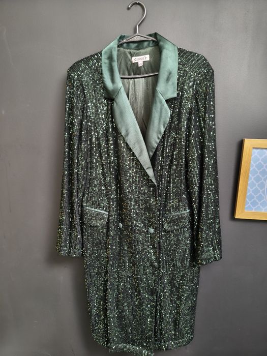 Elegancka sukienka cekinowa zielona