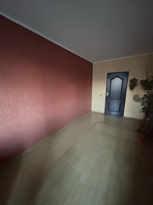 Продам 4-х кімнатну квартиру по вул.Василя Сергієнка Хортицький район