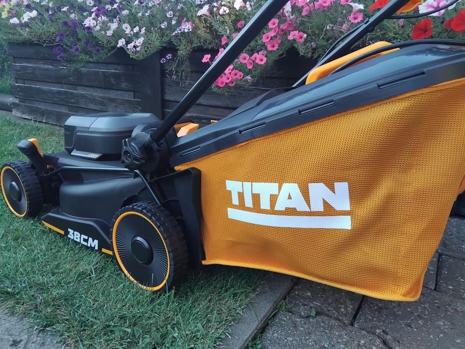 Kosiarka elektryczna Titan 1700W nóż 38cm wysyłka