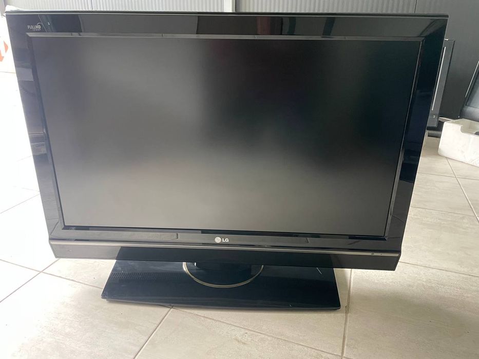 Телевізор LG ,діагональ37