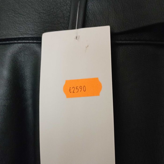 Saia Preta Comprida, Nova