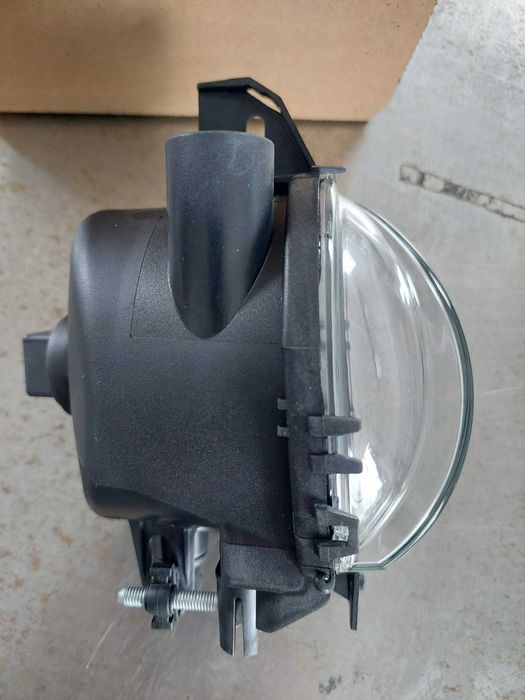 farol nevoeiro esq NOVO ORIGINAL BMW E90/E91