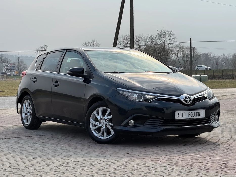 Toyota Auris Lekko uszkodzony sprawny technicznie OKAZJA