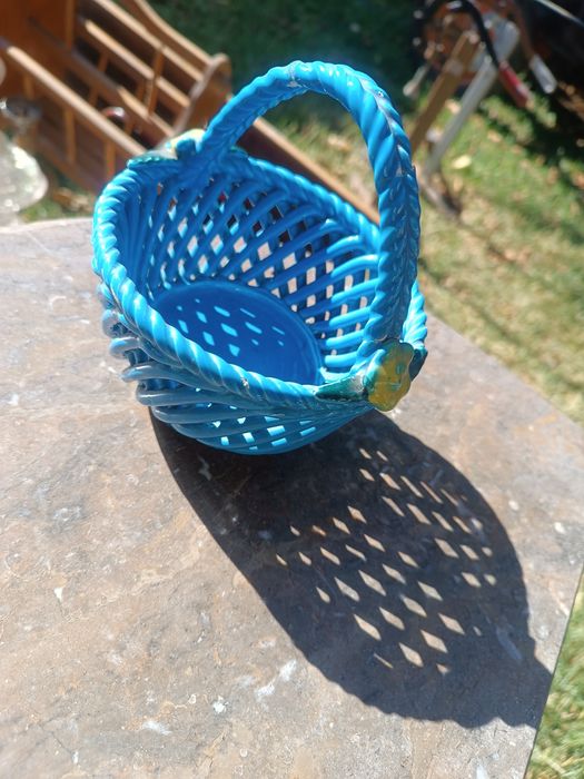 Cestinha decorativa, antiga