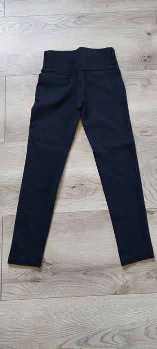 Czarne eleganckie spodnie s